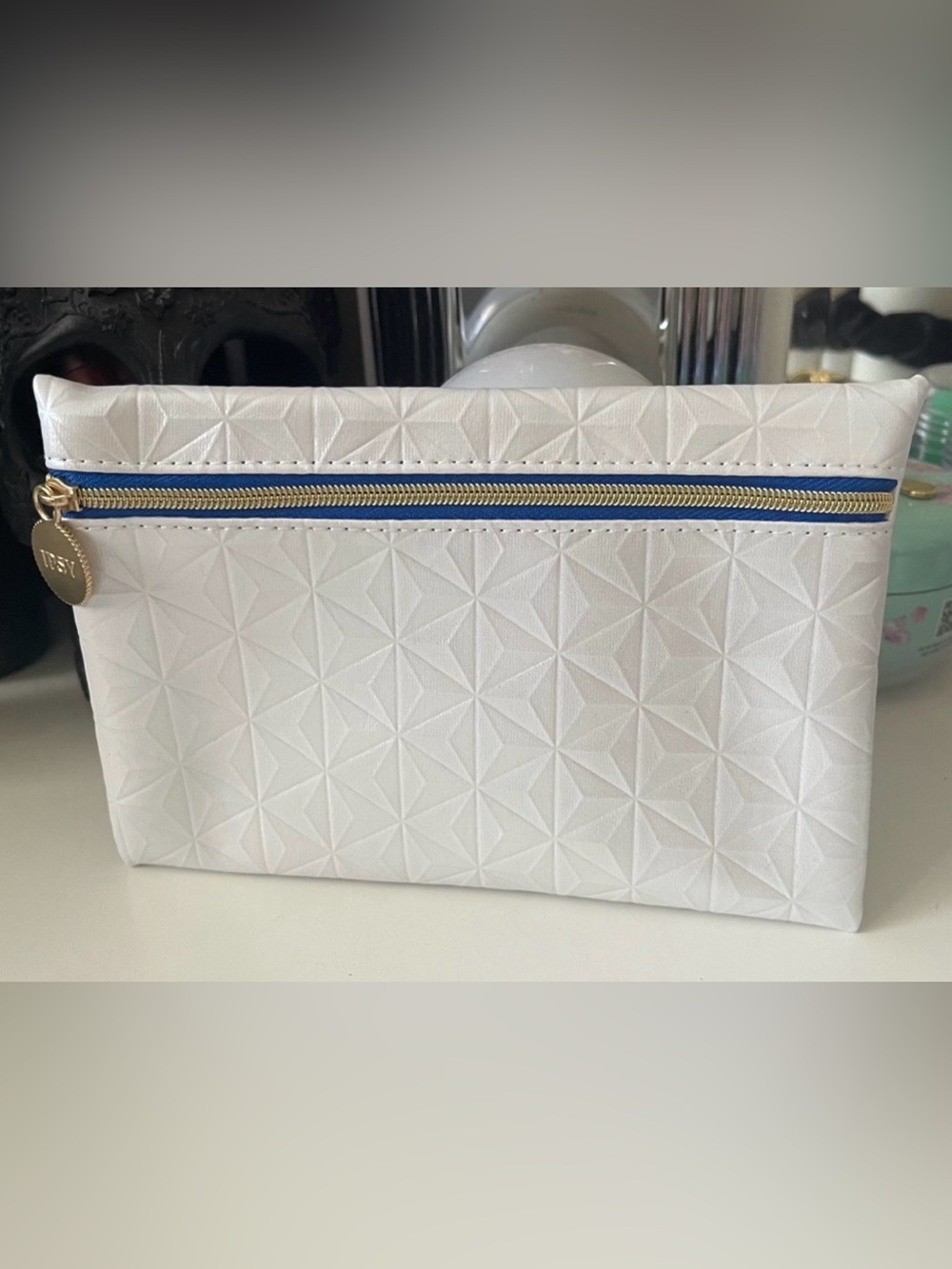 3/$15 Ipsy Bag Glazed Donut Opalescent Pearlescent Zippered Cosmetic March 2023